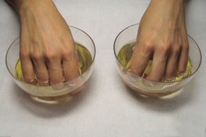 Полиартрит пальцев и кистей рук: лечение народными средствами и симптомы