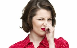 Запах аммиака в носу: причины и лечение