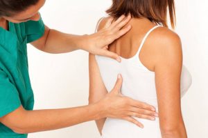 Симптомы и особенности лечения грудного остеохондроза