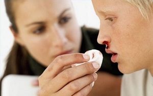 Ингаляции с физраствором при кашле у детей: особенности процедуры с небулайзером