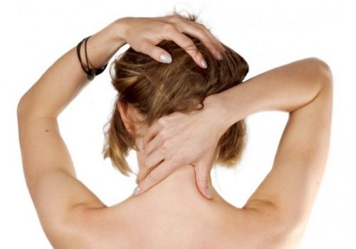 Появление боли в шее сзади в области основания черепа