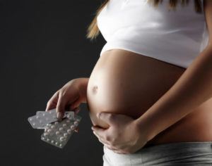 Кашель и насморк при беременности: лечение, разрешённые препараты