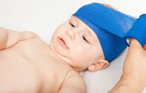 Как проявляется перелом черепа у грудного ребенка и чем лечить?