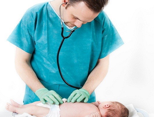 Как можно проверить состояние здоровья ребенка и его защитный рефлекс по Апгар
