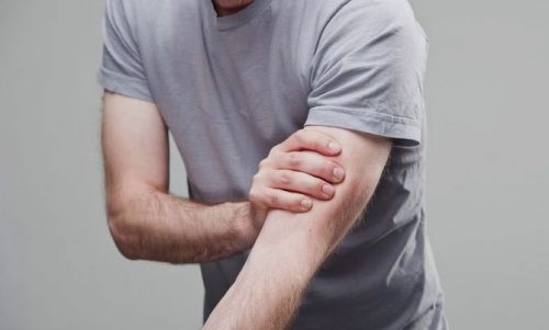 Появление болевых ощущений в руке от плеча до локтя