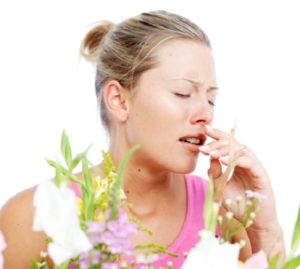 Как отличить аллергический кашель от простудного: основные симптомы и подходы в лечении